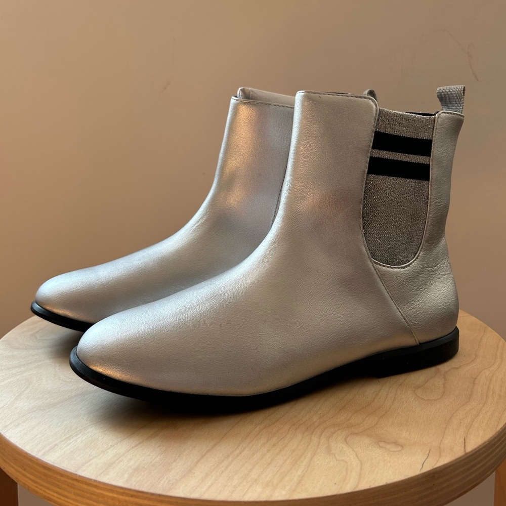 Brand New in Box Zara Kids US4.5/EU37 Silver & Black Chelsea Boots